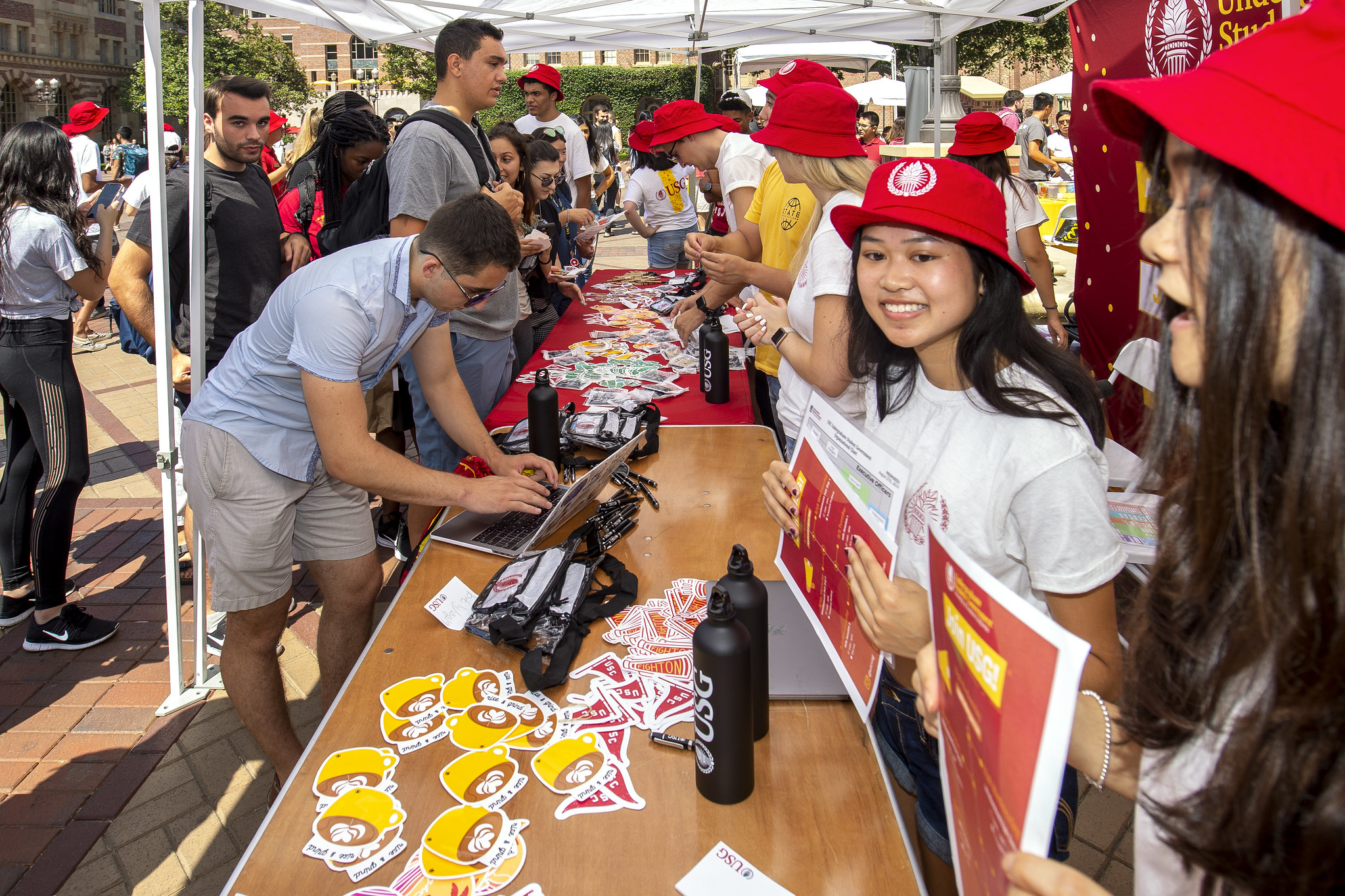 students at involvement fair