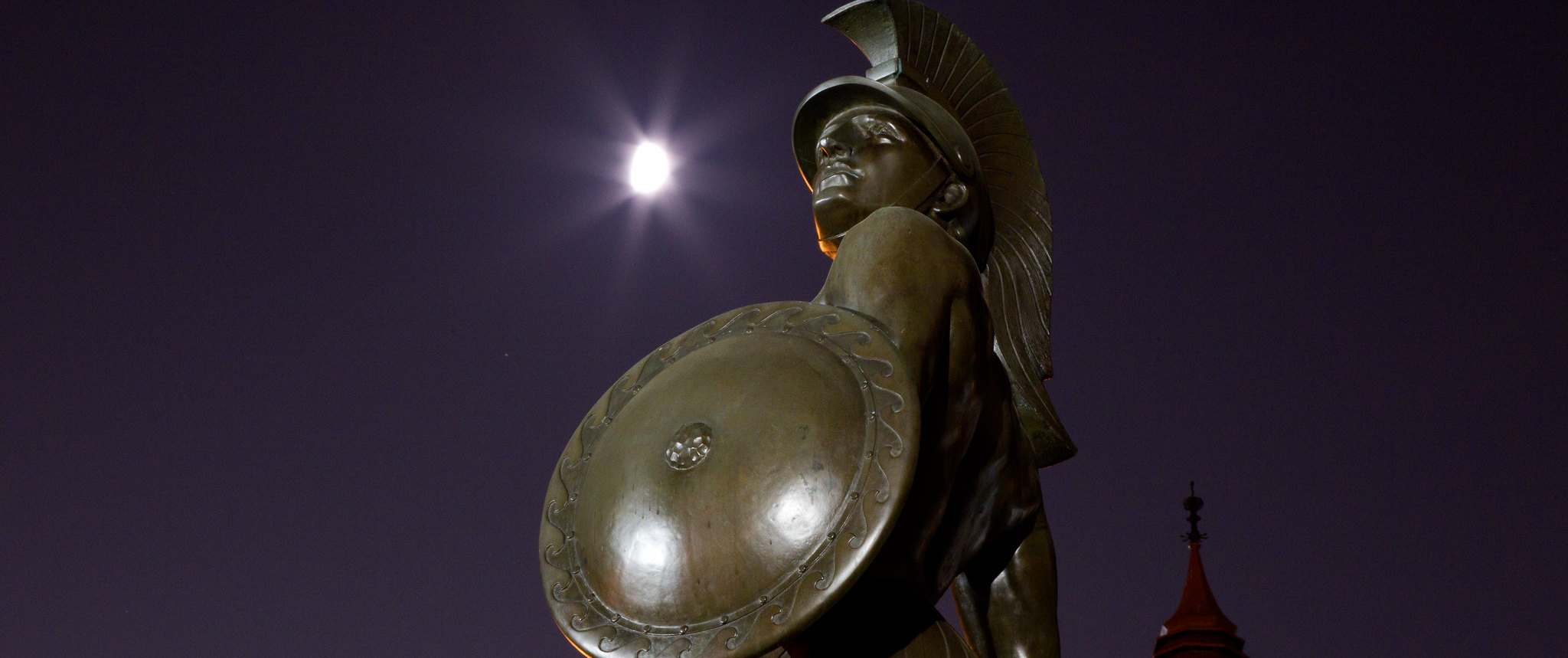 Tommy Trojan at night